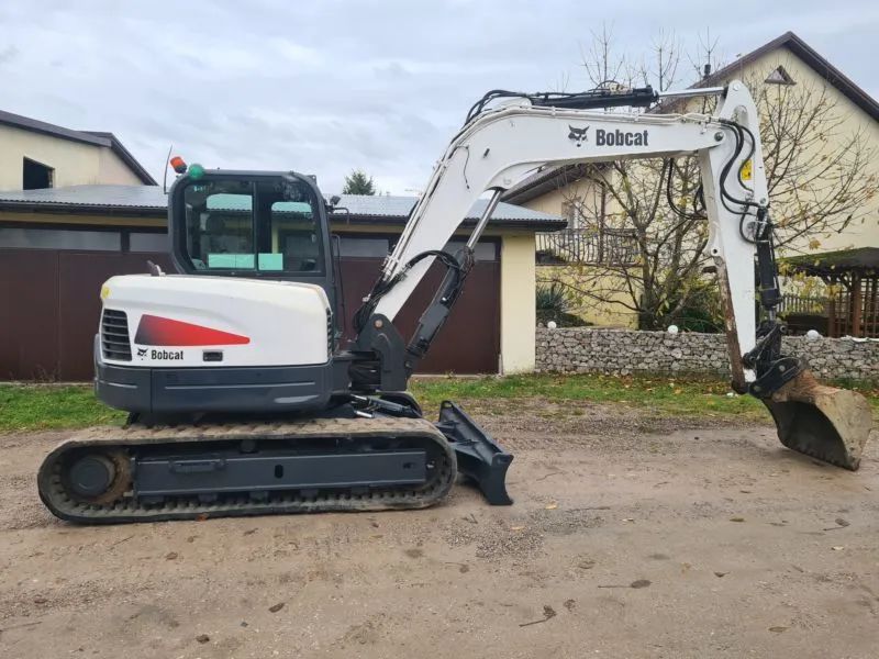 Bobcat E 85  Bobcat E 85  2016 R. 4800 Mtg. Cat Yanmar Komatsu Kubota