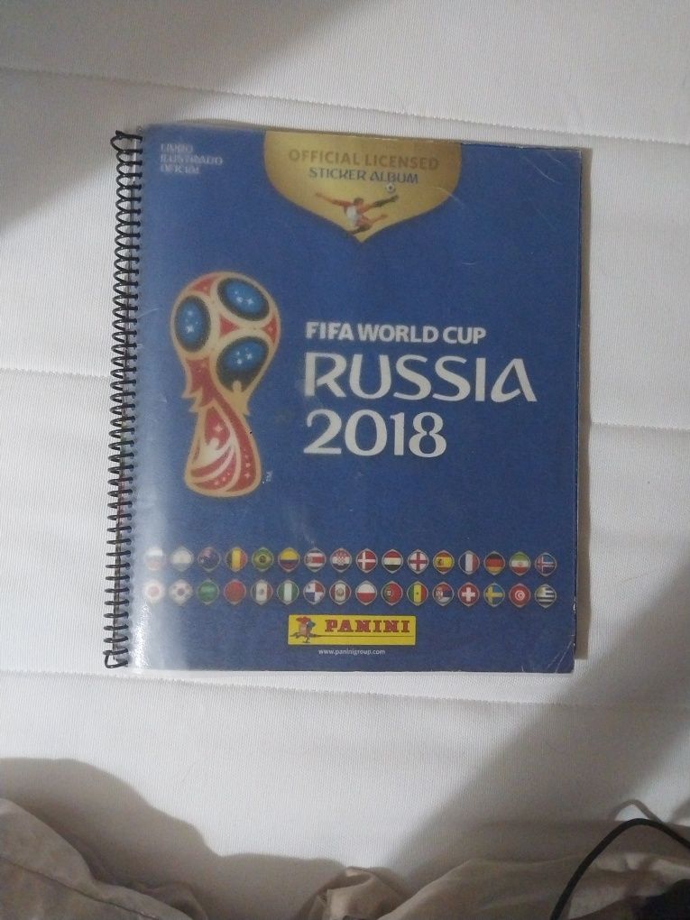 Álbum da copa do Mundo de 2018 completo.