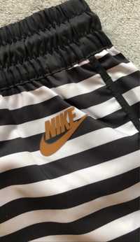 Damskie spodenki NIKE