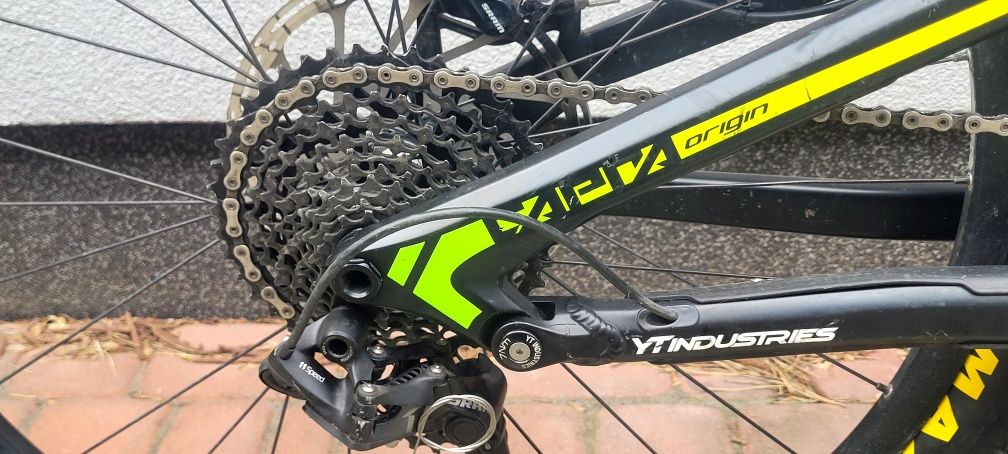 YT Capra 27.5 M full Enduro dh