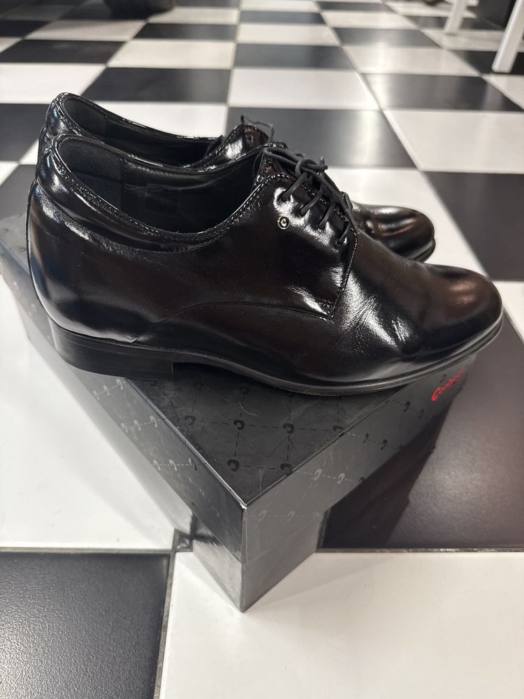 Buty męskie eleganckie skórzane  39