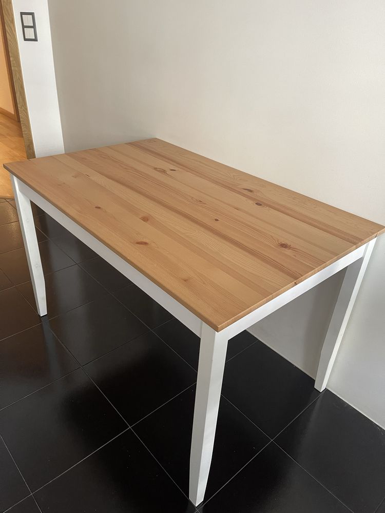 Mesa de refeições IKEA