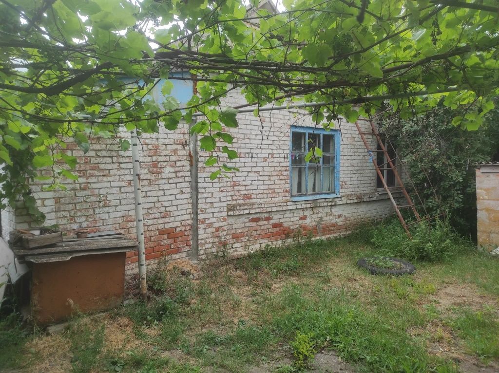 Продам дом в с. Парижське Лозівський район Харківська область