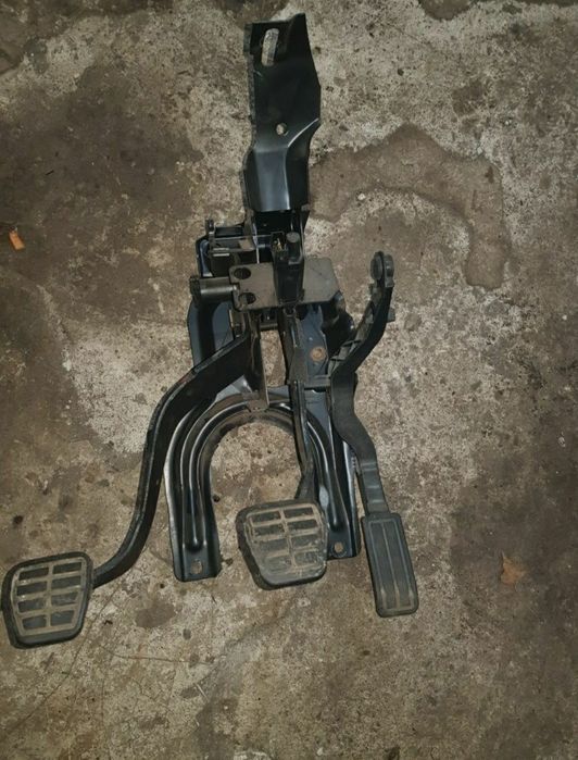 Педалі для чері джагі