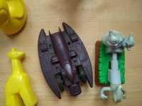 Plastikowe figurki lata 90. Cacper, podest dla batmana, kaczka żyrafa