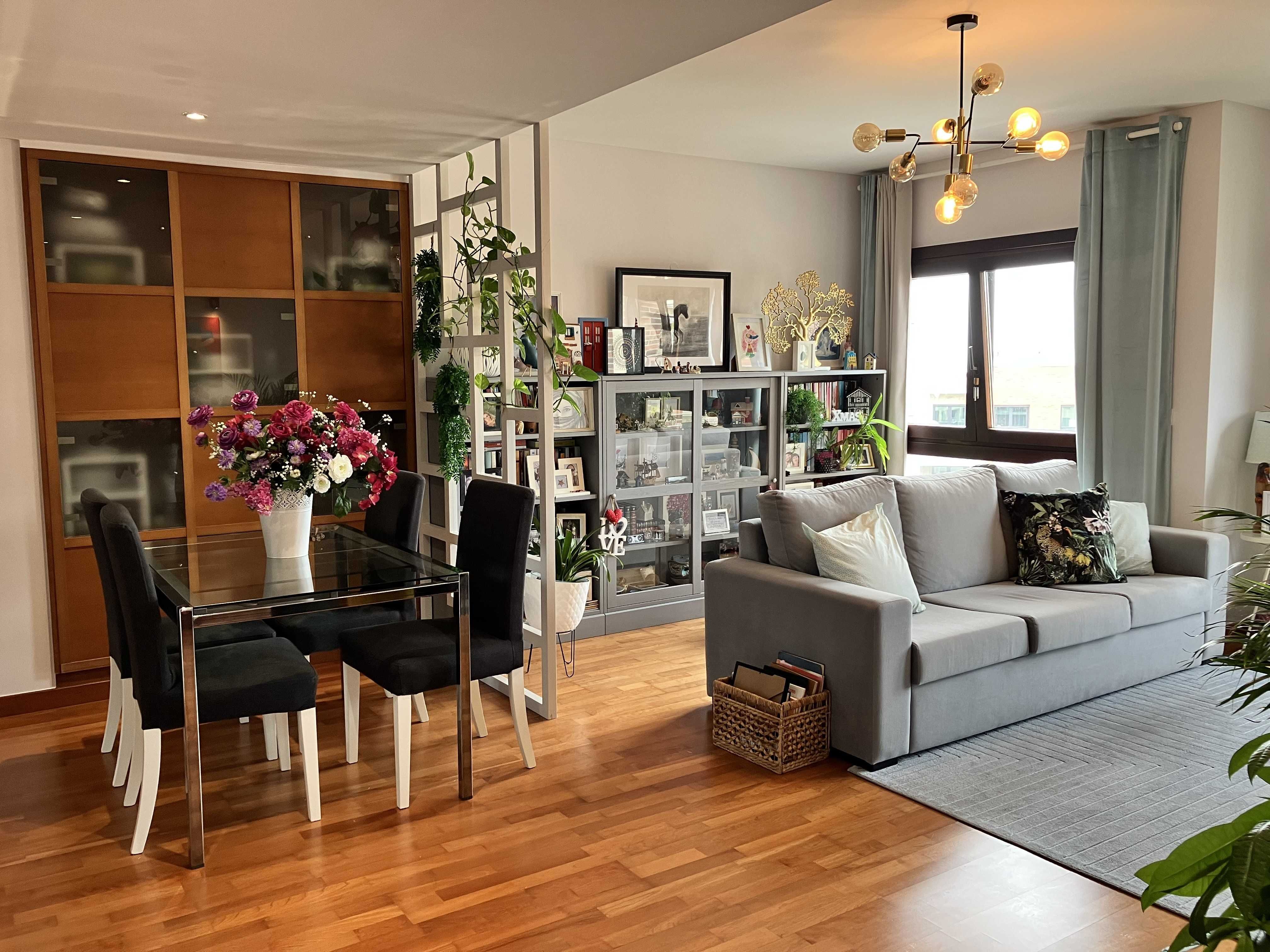Apartamento T2 à venda na Urbanização Malvarosa em Alverca