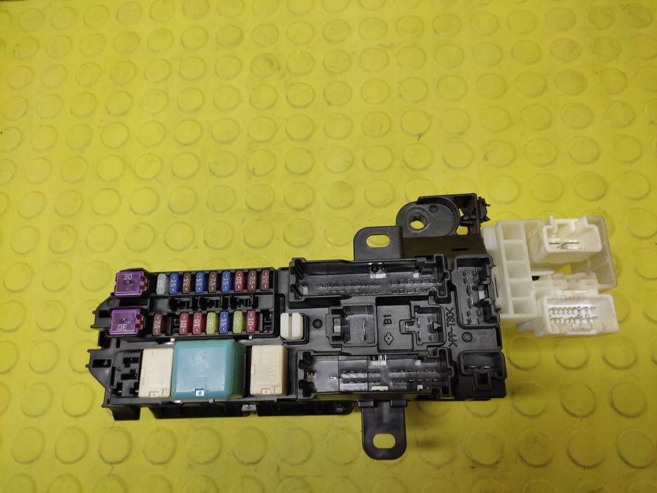 daihatsu cuore vii 1.0 skrzynka bezpieczników