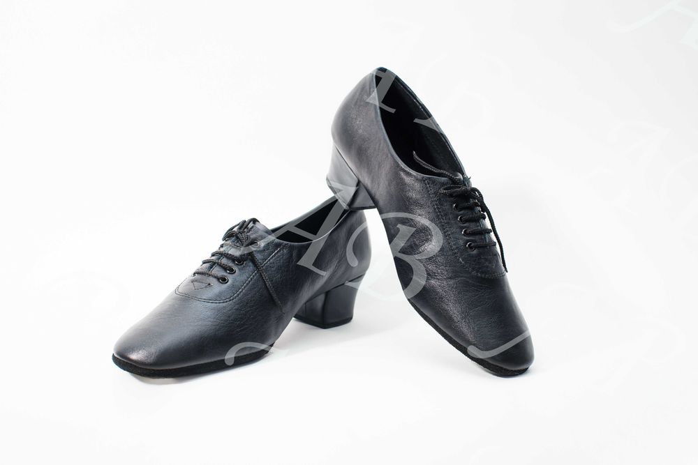 Взуття для бальних танців. Жіноче, чоловіче, дитяче.