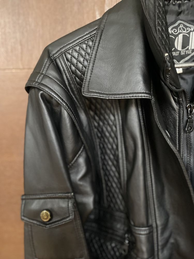Черная кожаная куртка CCI Italy Style L