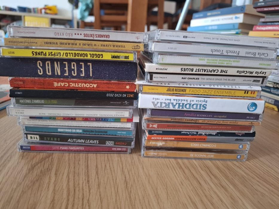 CDs de Música Variada – 10 € cada ou 5 por 25 €