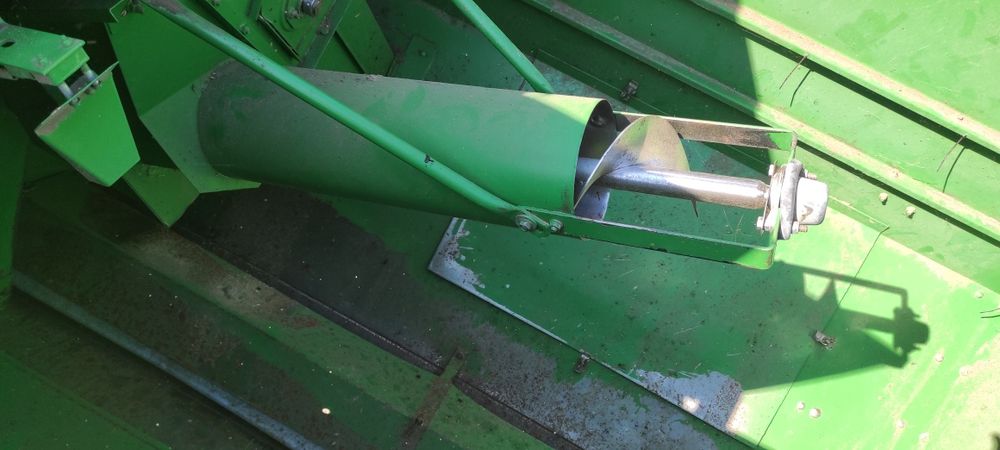 John Deere 1055 ,kosa 3,65 Schumacher