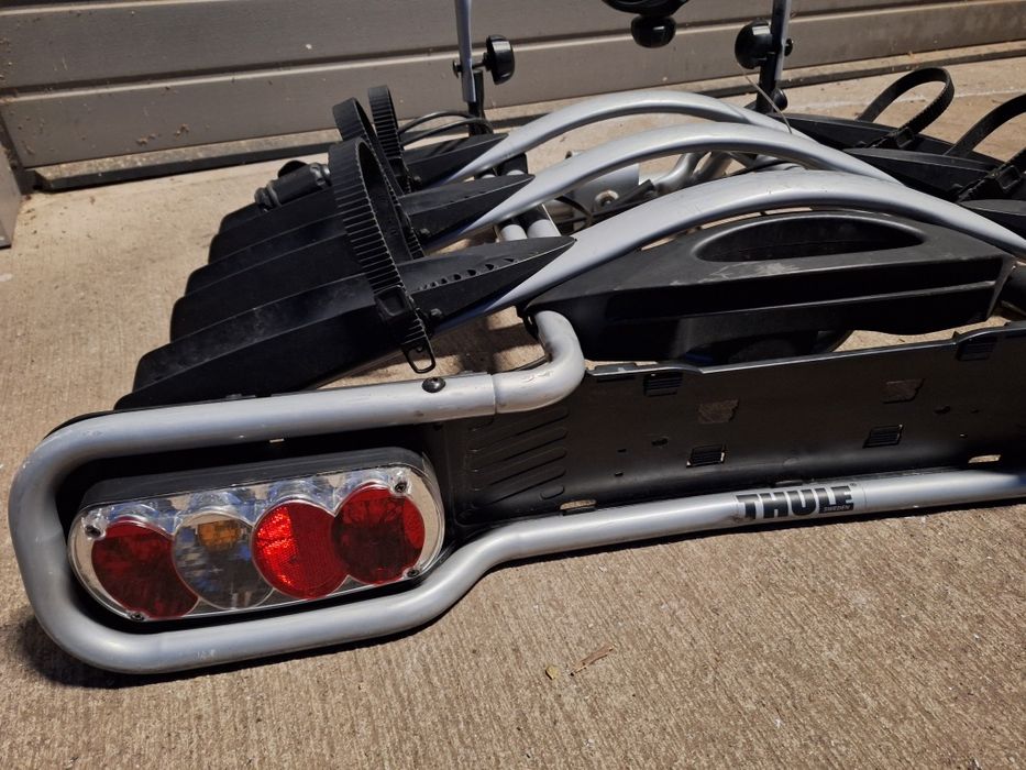 Bagażnik na hak Thule EW 946 na 3rowery