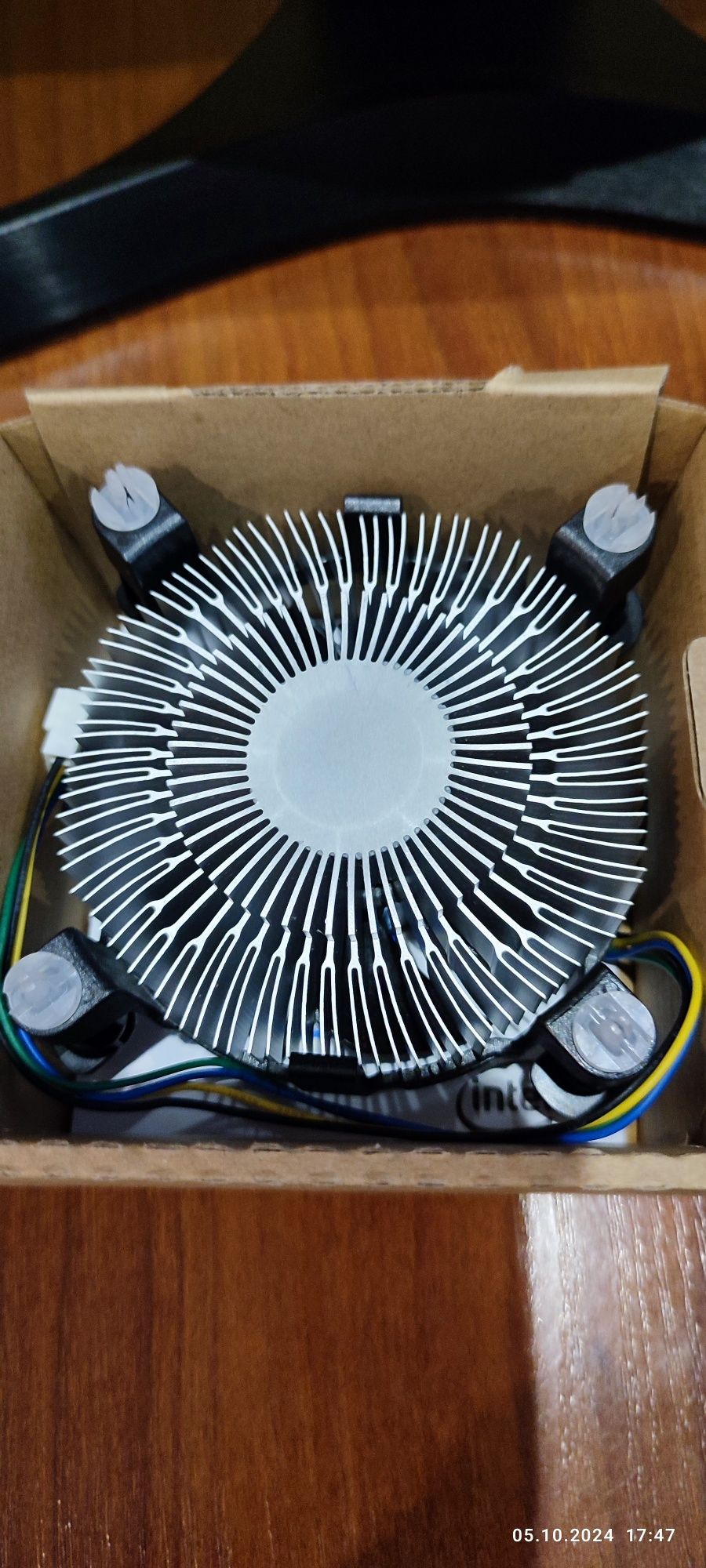 Продам Процесор Intel Core i5-9400f.