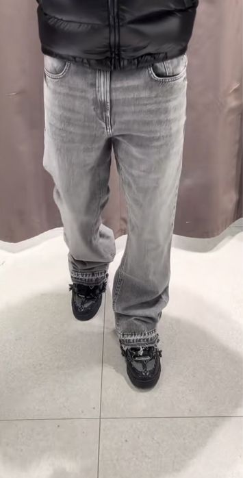Zara джинси flared flare В НАЯВНОСТІ