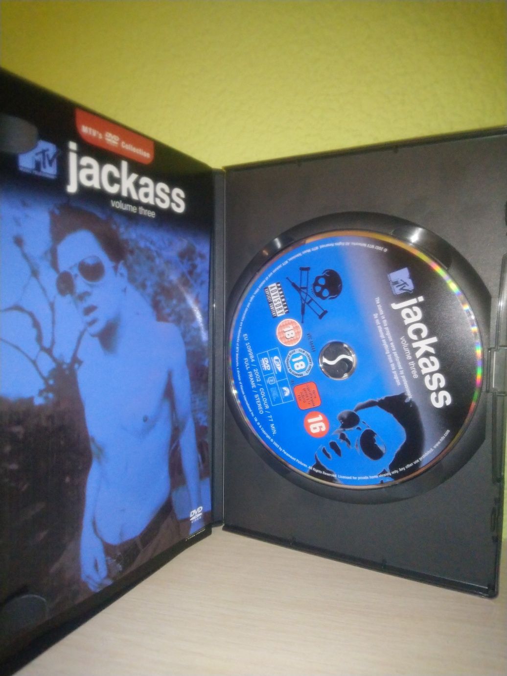 Jackass dvd volume 3