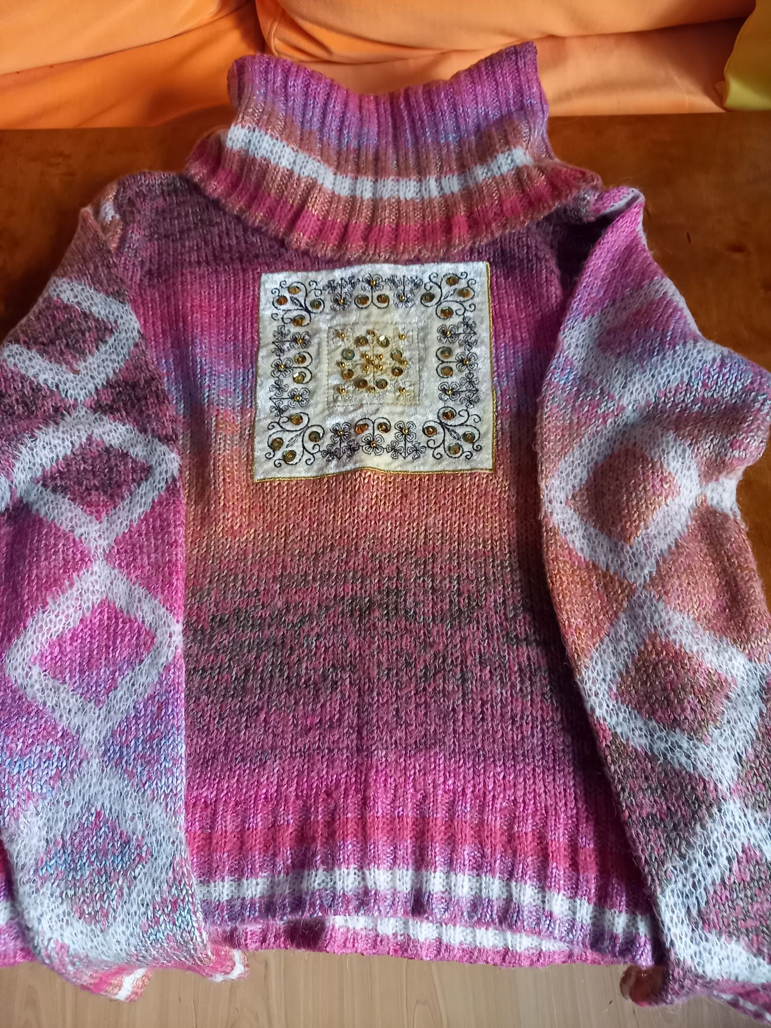 Sweter damski śliczne kolory