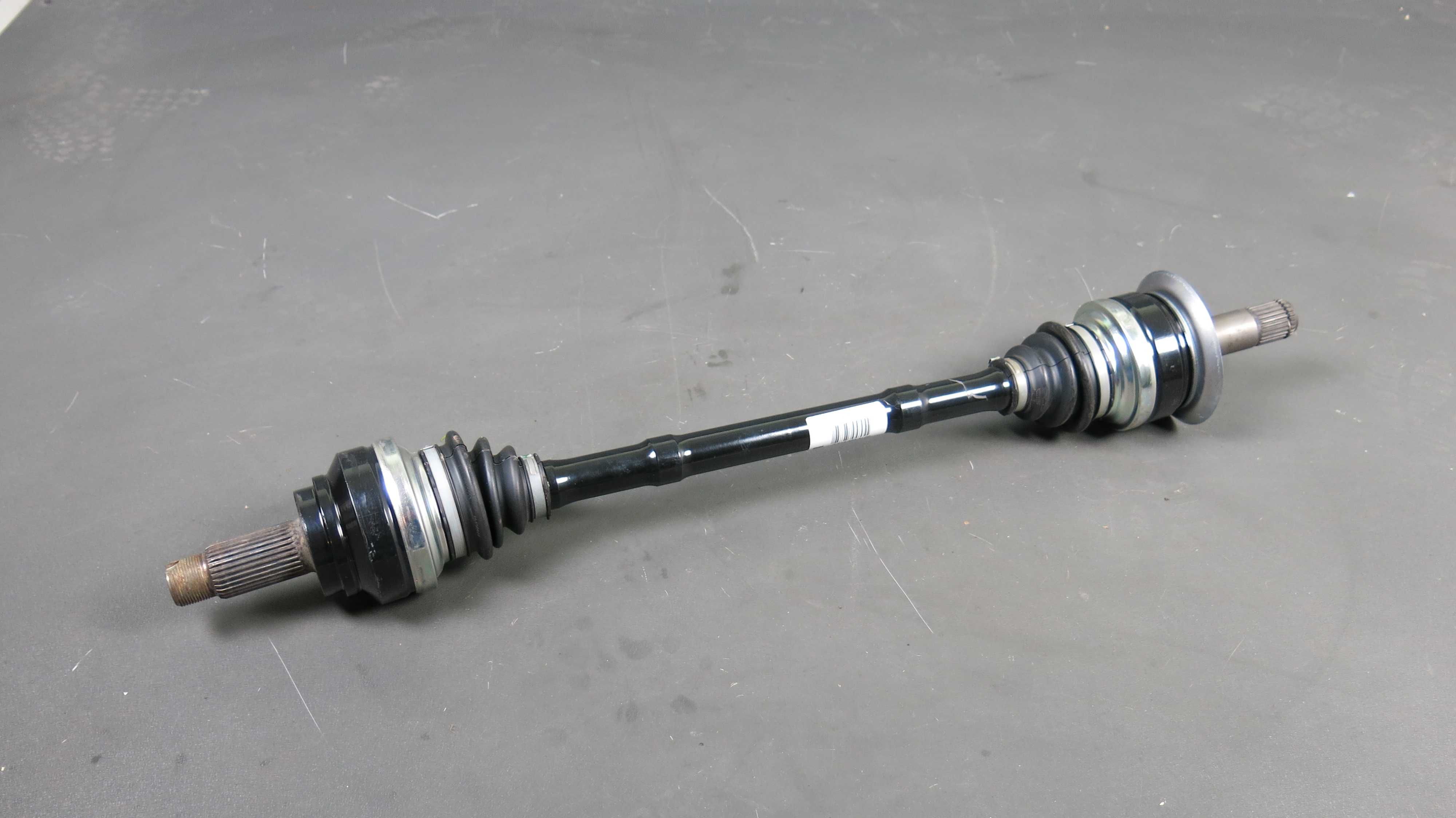 BMW F25 F26 PÓŁOŚ LEWA przednia półośka / NOWA