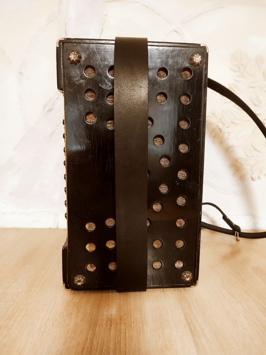 Продам гармонь в гарному  стані