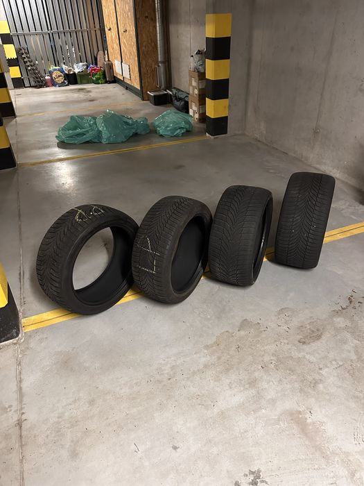 Komplekt Opon zimowych Nexen   275/35 R19  245/40 R19