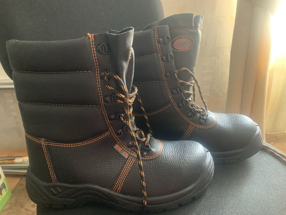 Зимові спецовочні чобітки