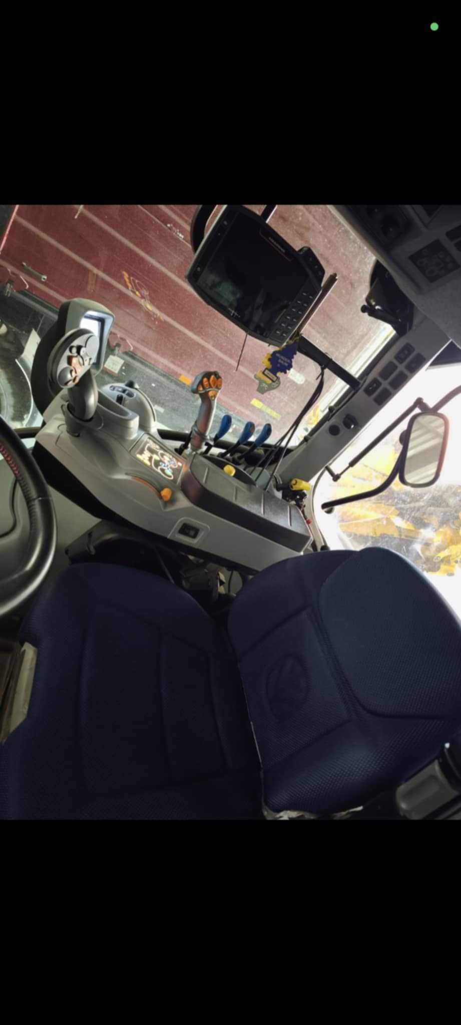 New Holland T6 180 Dynamic Command