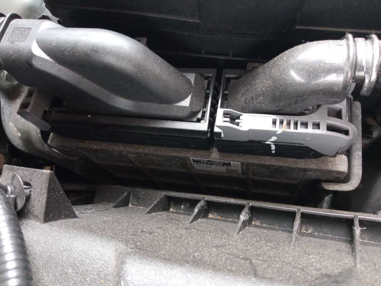 Блок управління двигуном Toyota Avensis T27 12-15 2.0D 89661-05F20