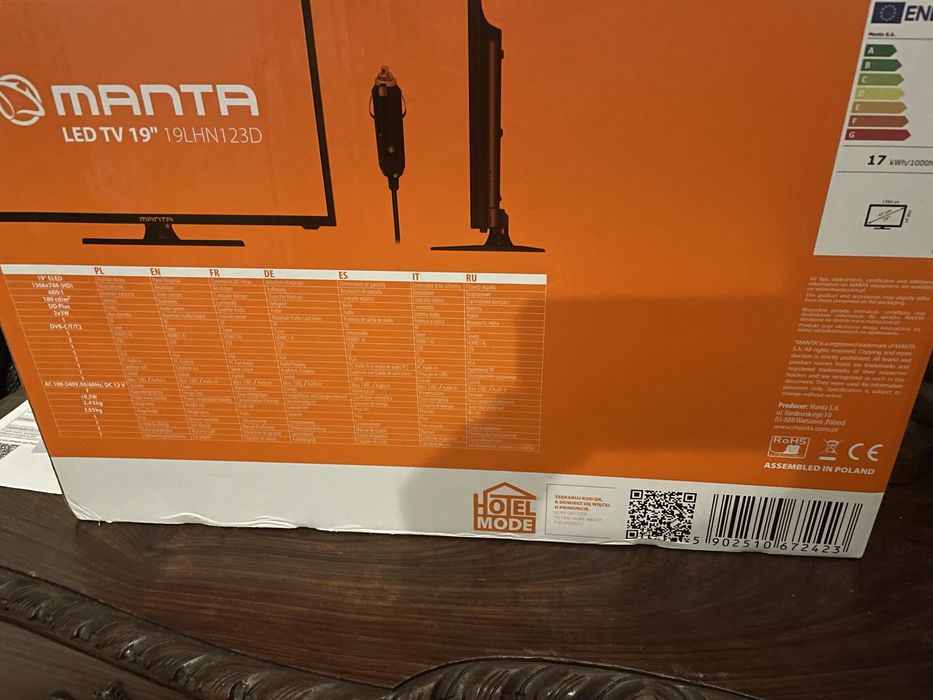 Televisao nova! manta led 19”” para caravana/ espaços pequenos