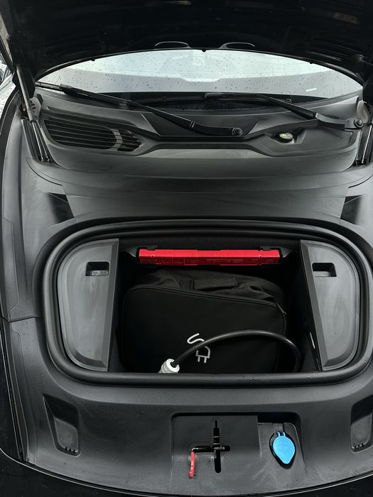 Porsche Taycan 4s 2021 року 571 к.с.