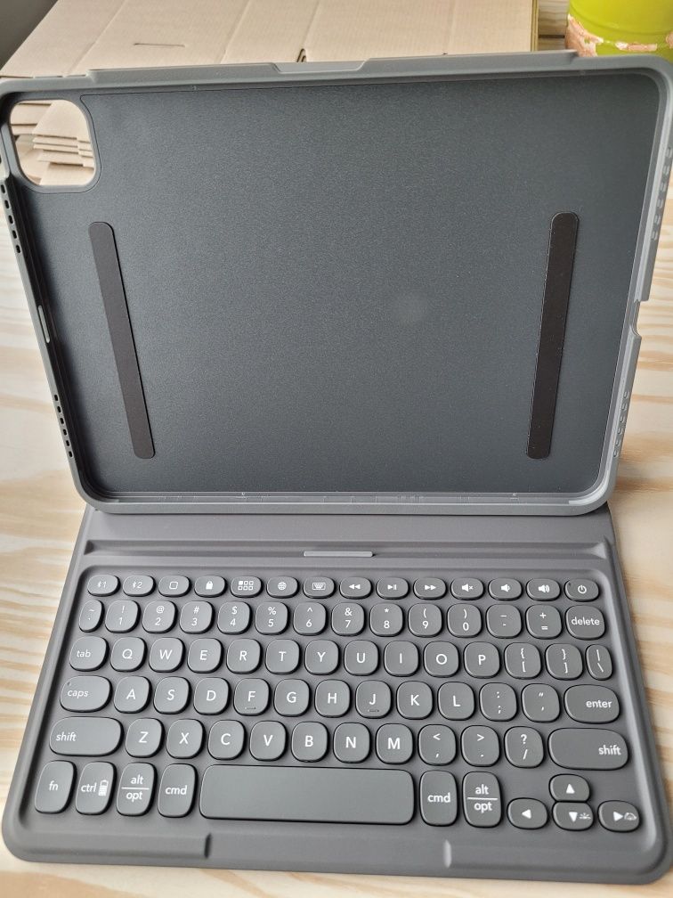 Чохол-клавіатура для iPad Pro 11" 1,2,3 gen