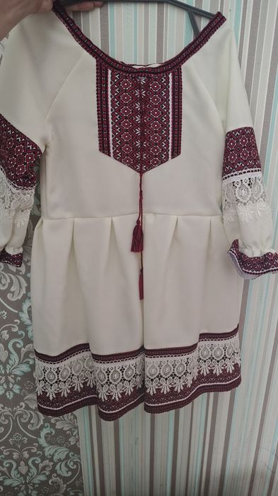 Продам вишиту сукню  110-120 см