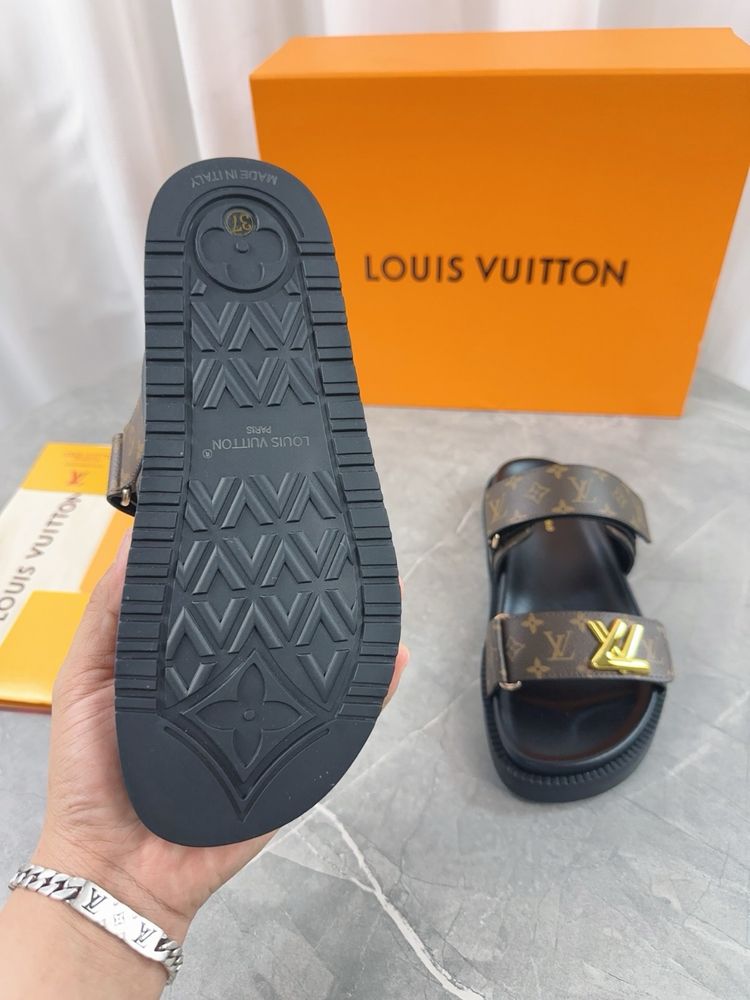 Sandalias novas Alta qualidade
