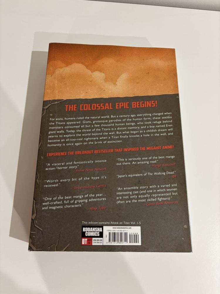 BUNDLE: Mangá “Attack On Titan” - Colossal Ed. - Vol. 1, 2, 3 & 4