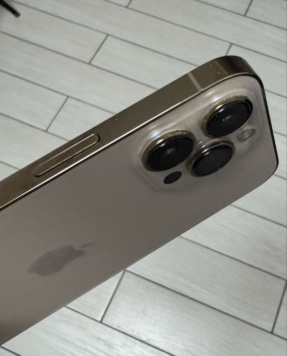 Продам айфон идеальный