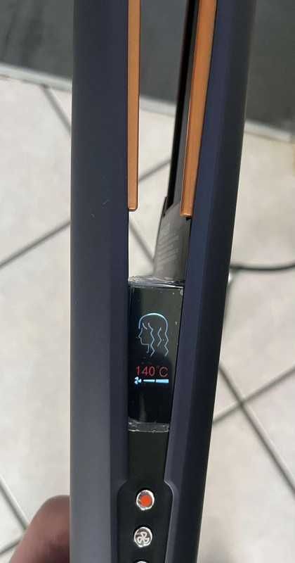 Prostownica do włosów dyson airstrait HT01