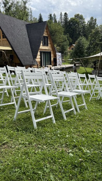 Оренда білих (складних) стільців для урочистих подій