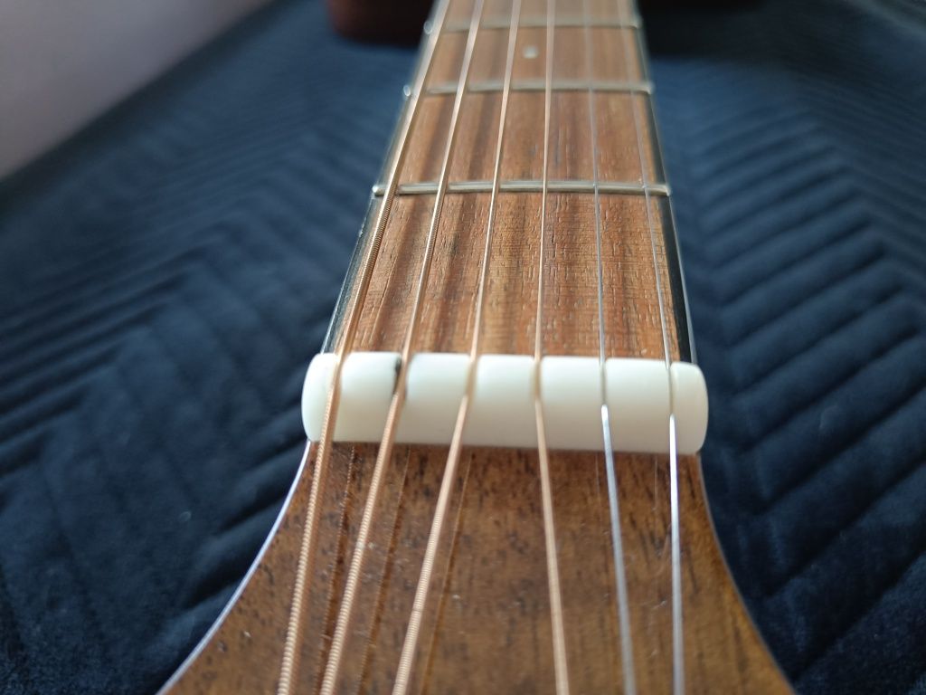 Gitara leworęczna elektro-akustyczna Fender