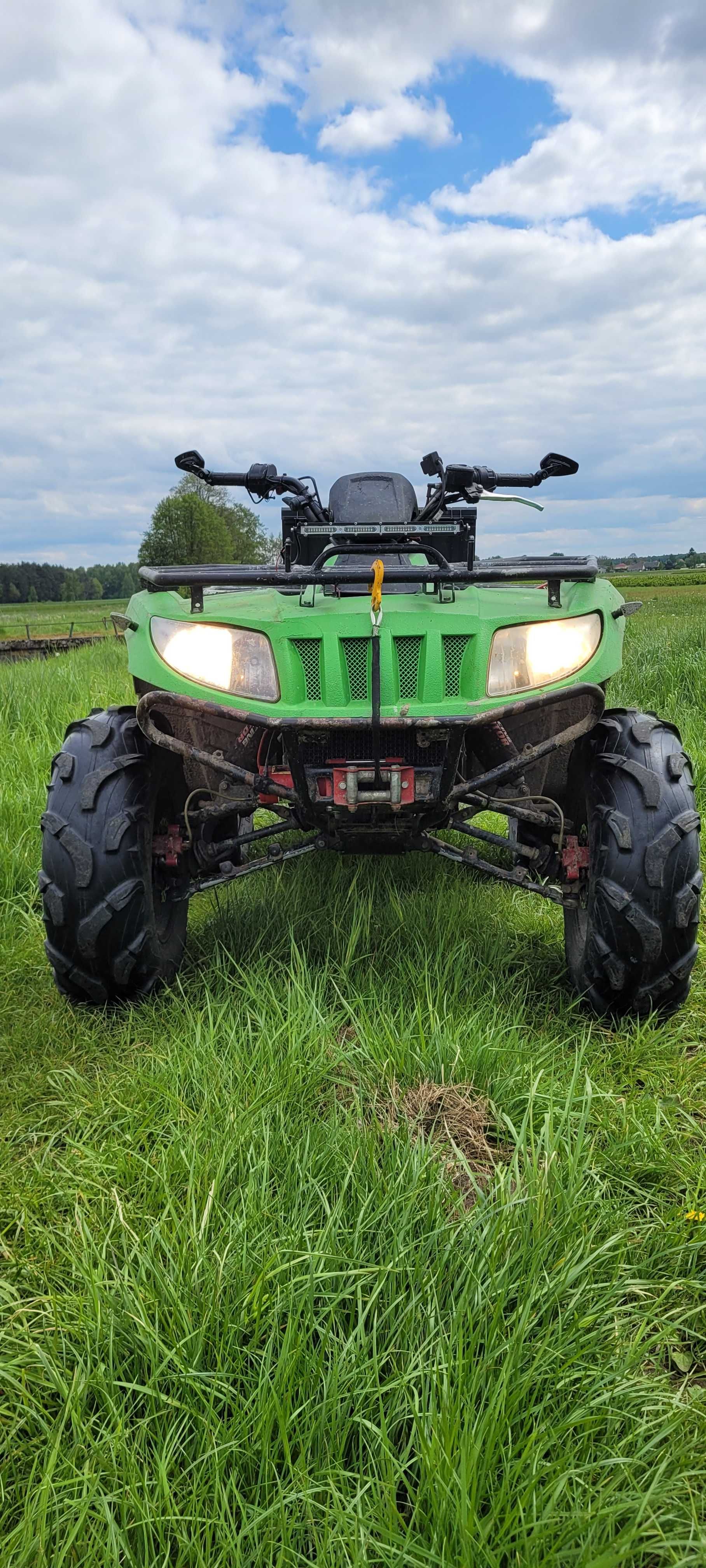 Quad Arctic Cat 650 v2 2x4 + 4x4