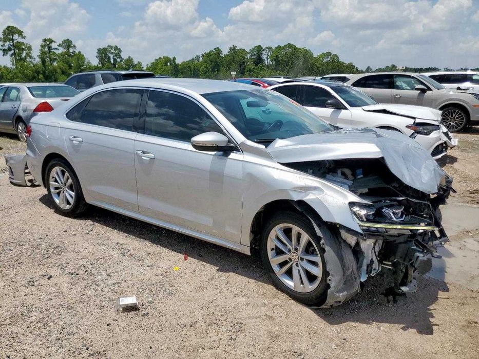 Продам 2020 VOLKSWAGEN PASSAT SE авто розмитнене 127т км пробігу