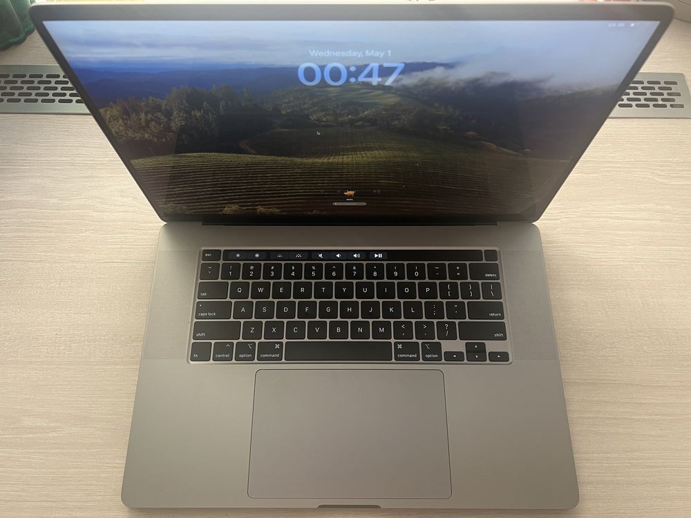 Apple Macbook Pro Retina 16inch i9 32gb 78 cycle