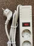 Tomada electrica com 5 saidas e interrptor