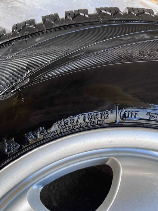 Opony zimowe Cooper 255/70/16 dot 18, bardzo dużo bieżnika, jak nowe