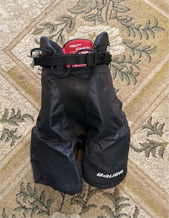 Хокейні шорти Bauer X velocity. На 8-9 років.