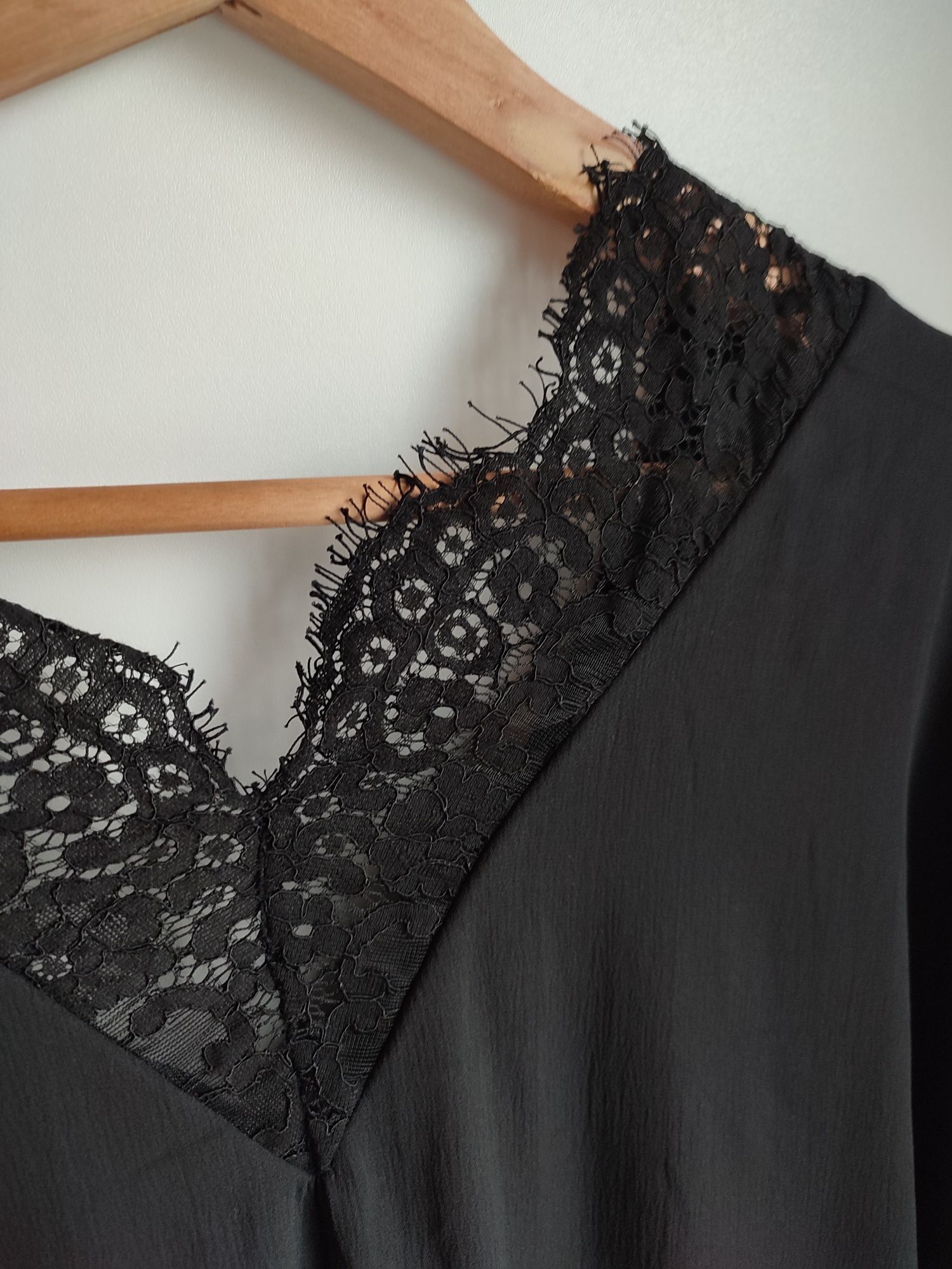 Czarna sukienka Vero Moda roz. M stan bdb