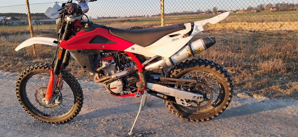 SWM RS300R
2019 r
116 mth od nowości
Wydech arrow, najmocniejsza mapa
