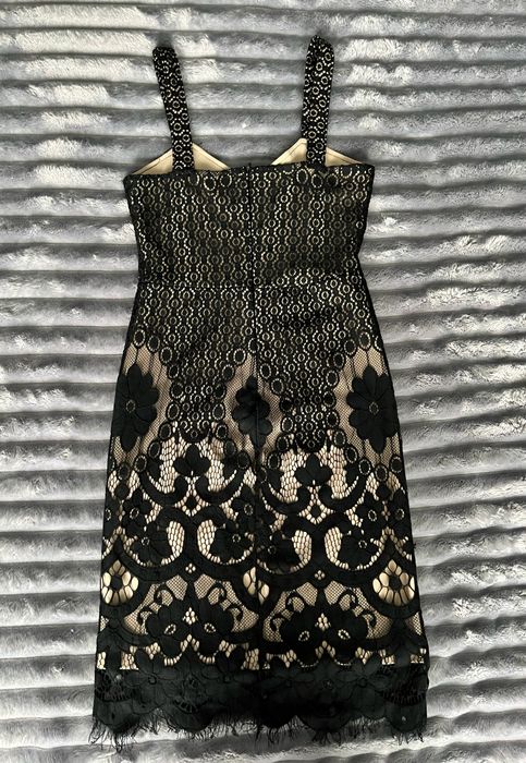 Сукня з мереживом