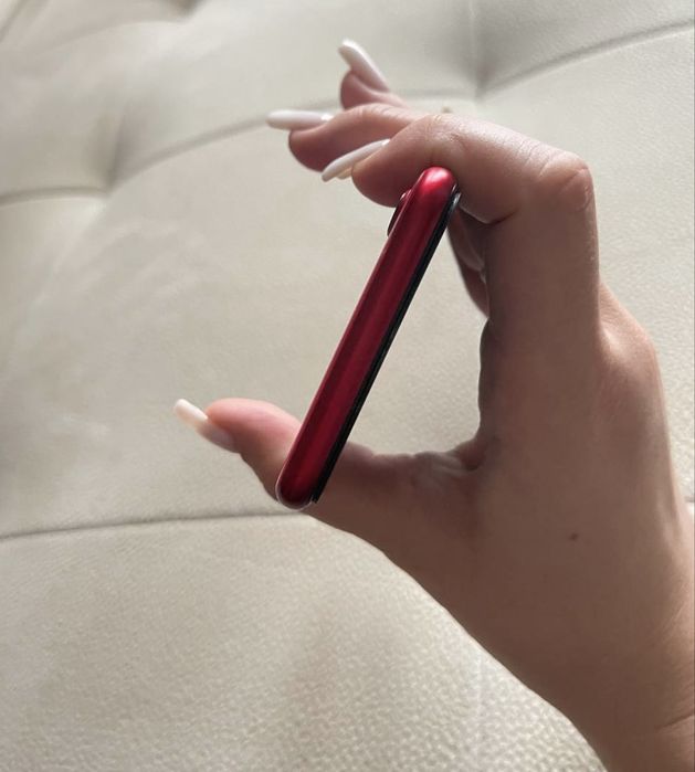 Продам Iphone Se 2022  128gb Red