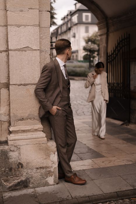 Весільний костюм трійка коричнево-бежевий чоловічий