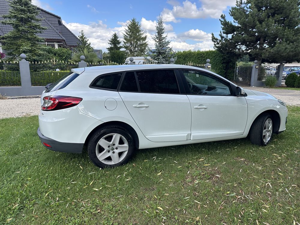 Renault megane kombi benzyna 2015 stan bdb navi klima ledy tempomat
