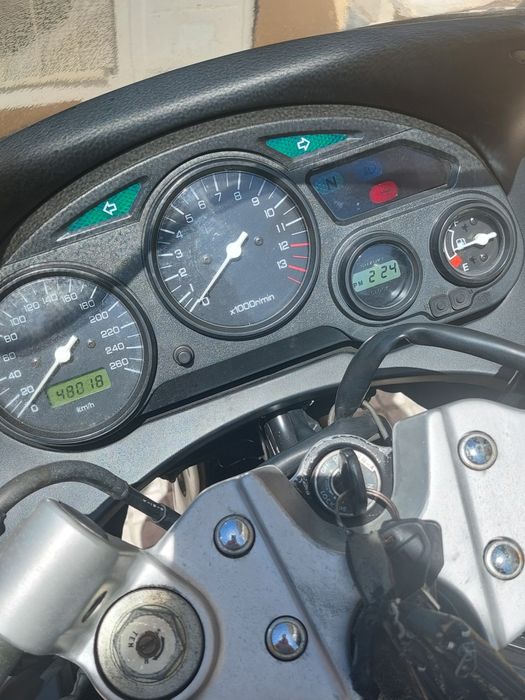 Vendo Suzuki gsx750f  imaculada