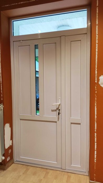 Drzwi wejściowe plastikowe